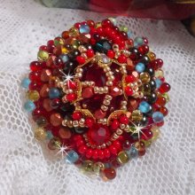 Bague Mia brodée avec un cabochon octogone des années 1960, perles rondes, toupies, chatons, perles nacrées, facettes, rocailles, mini gouttes dans les tons Rouge, Corail, Bleu, Kaki, Gold et Bronze 